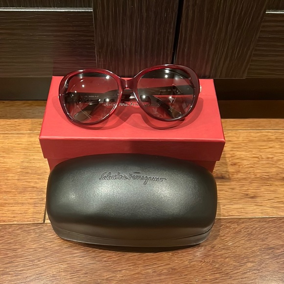 Womens Salvatore Ferragamo Sunglasses